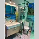 L'arret De Bus 2 Insolite & Spa 度假居