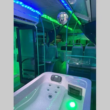 L'arret De Bus 2 Insolite & Spa Semesterbostad *