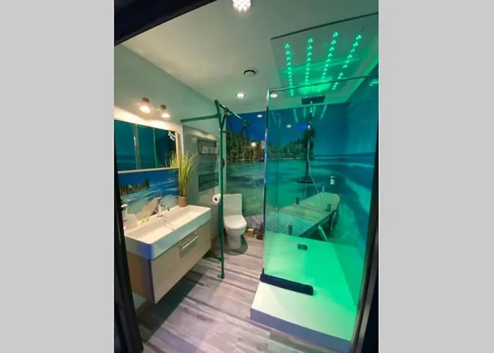 L'arret De Bus 2 Insolite & Spa Feriehus Berck