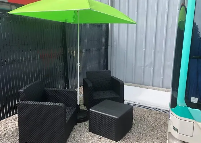 L'arret De Bus 2 Insolite & Spa Feriehus Berck